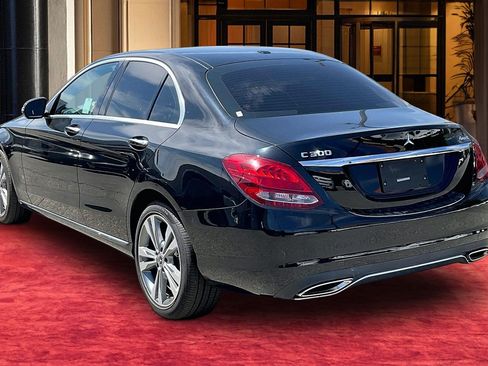 Used 2018 Mercedes-Benz C 300 4MATIC Sedan image 7