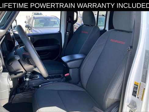 Used 2024 Jeep Gladiator Rubicon w/ Convenience Group AWD/4WD image 32