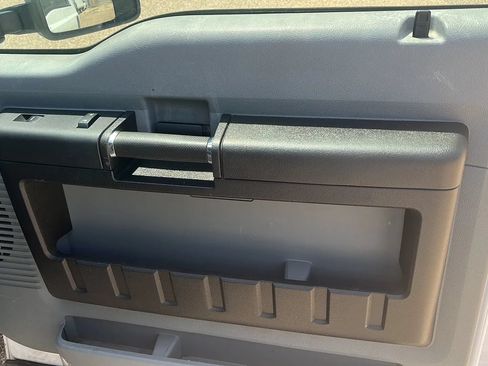Used 2015 Ford F250 XL w/ Power Equipment Group RWD image 19