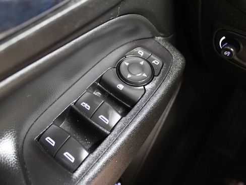 Used 2018 Chevrolet Equinox LT AWD/4WD image 25