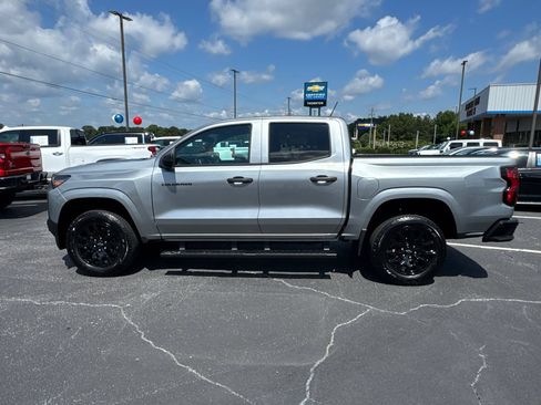 Used 2026 Chevrolet Colorado W/T w/ WT Custom Package RWD image 9