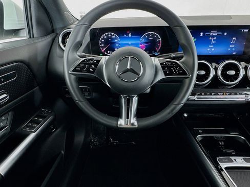 Used 2026 Mercedes-Benz GLA 250 image 4