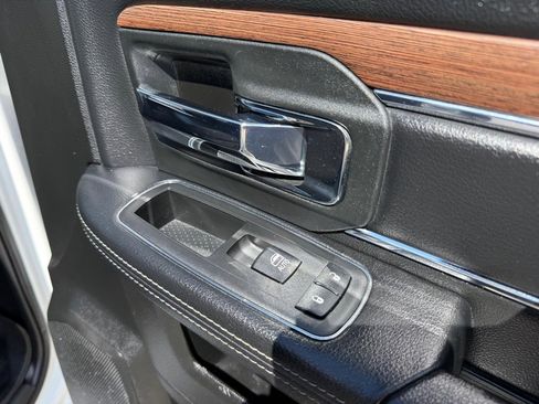 Used 2018 RAM 2500 Laramie w/ Convenience Group image 32