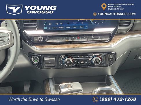 Used 2024 Chevrolet Silverado 1500 LT Trail Boss w/ Convenience Package II AWD/4WD image 28
