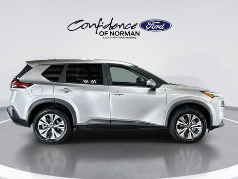 Used 2023 Nissan Rogue SV AWD/4WD image 10