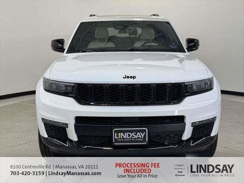 Certified 2025 Jeep Grand Cherokee L Limited w/ Luxury Tech Group II AWD/4WD image 3