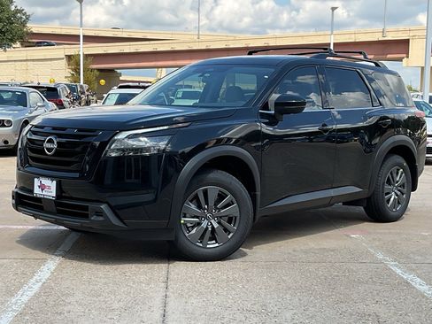 New 2025 Nissan Pathfinder SV w/ Black Appearance Package image 2