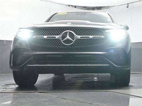 Used 2025 Mercedes-Benz GLC 300 image 35