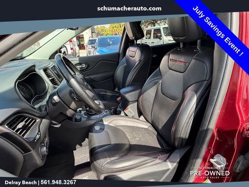 Used 2020 Jeep Cherokee Trailhawk w/ Cold Weather Group AWD/4WD image 11
