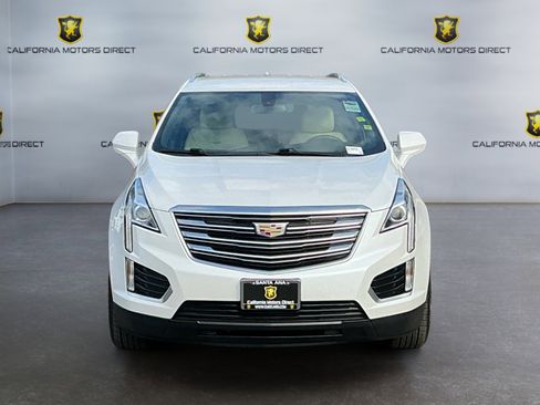 Used 2018 Cadillac XT5 FWD image 2