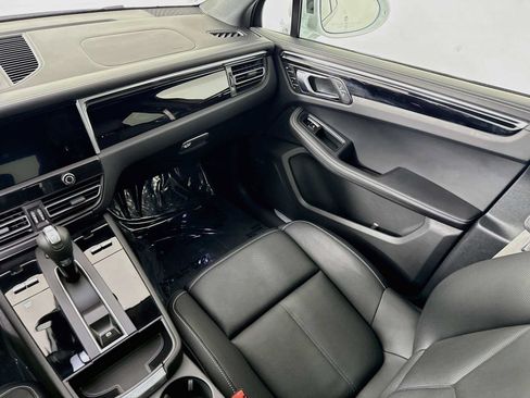 Certified 2026 Porsche Macan S AWD/4WD image 25