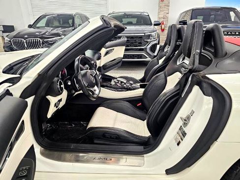 Used 2018 Mercedes-Benz AMG GT AMG GT Roadster image 15