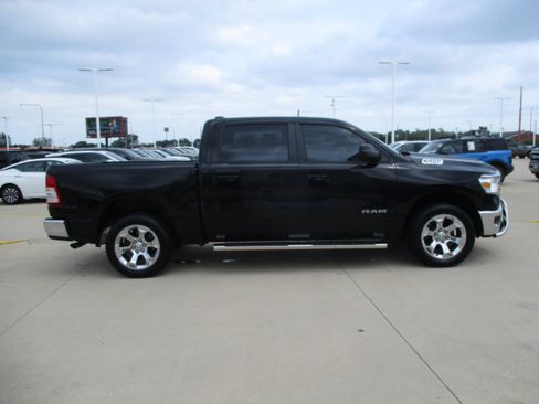 Used 2022 RAM 1500 Big Horn AWD/4WD image 9