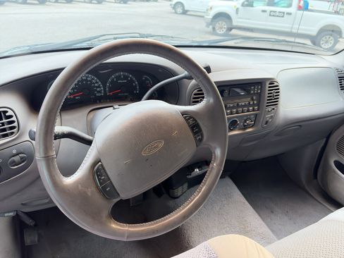 Used 2002 Ford F150 XLT RWD image 9