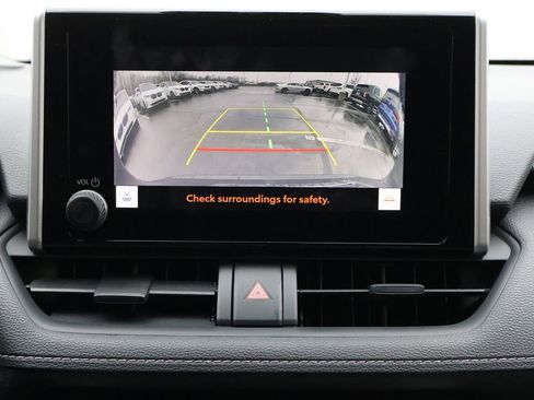 Used 2025 Toyota RAV4 XLE image 28