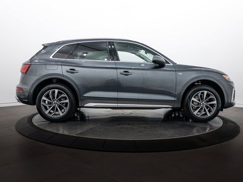 Certified 2023 Audi Q5 2.0T Premium Plus w/ Premium Plus Package AWD/4WD image 3
