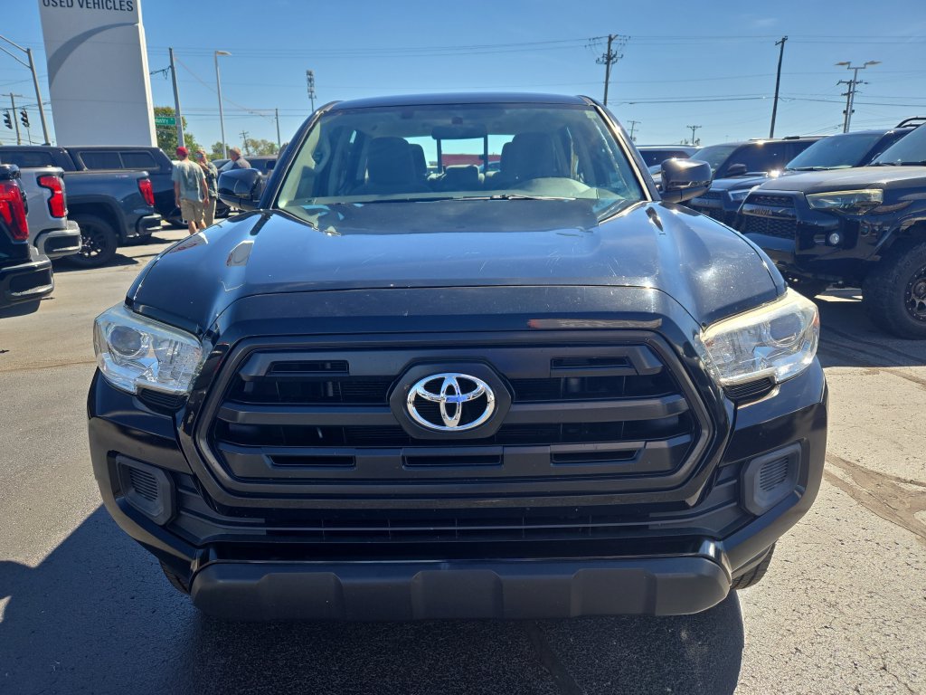 Used 2017 Toyota Tacoma SR w/ Tow Package AWD/4WD image 9