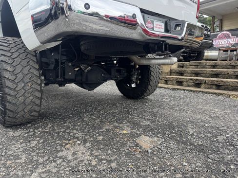 Used 2018 RAM 2500 Tradesman w/ Chrome Appearance Group AWD/4WD image 11