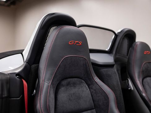 Used 2018 Porsche 718 Boxster GTS RWD image 16