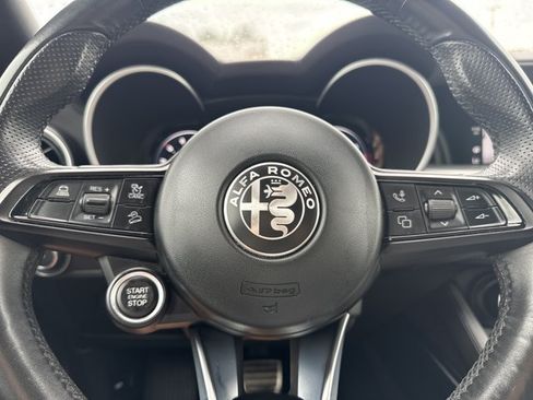 Used 2024 Alfa Romeo Stelvio Ti AWD/4WD image 23