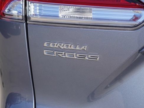 Used 2024 Toyota Corolla Cross L FWD image 11