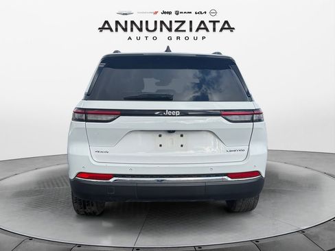 Certified 2024 Jeep Grand Cherokee Limited image 4