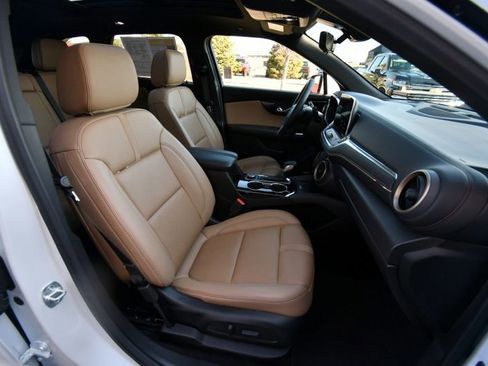 Used 2025 Chevrolet Blazer Premier w/ Driver Confidence II Package image 37