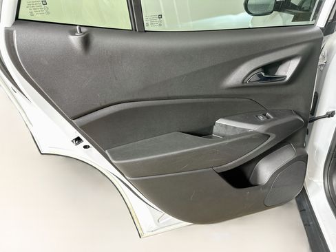 Used 2025 Chevrolet Trax LS FWD image 26