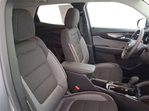 Used 2025 Chevrolet TrailBlazer LT image 14