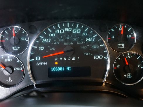 Used 2018 Chevrolet Express 3500 image 11