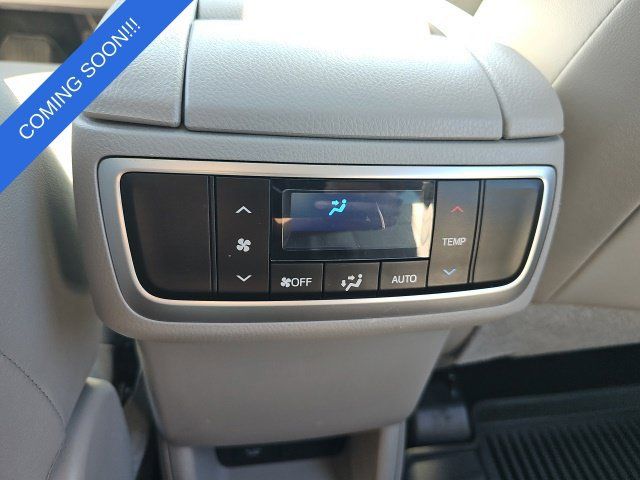 Used 2019 Toyota Highlander Limited AWD/4WD image 22