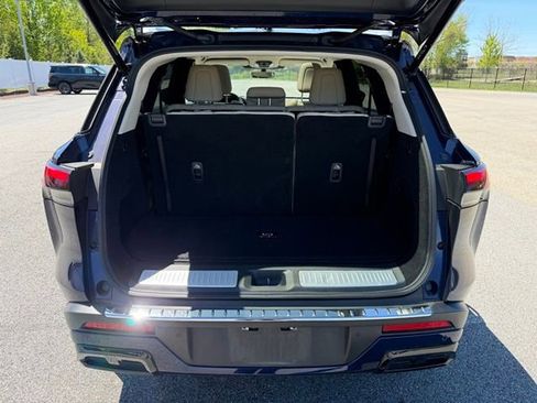 Used 2023 INFINITI QX60 Luxe w/ Cargo Package AWD/4WD image 18