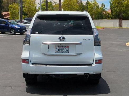 Used 2021 Lexus GX 460 Premium w/ Premium Package AWD/4WD image 6
