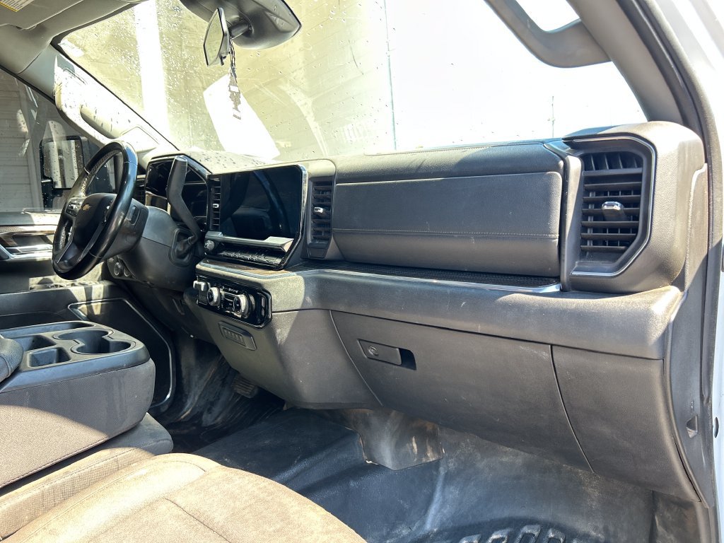 Used 2024 Chevrolet Silverado 2500 LT w/ Snow Plow Prep/Camper Package AWD/4WD image 15