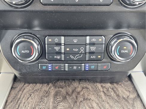Used 2019 Ford F350 Lariat w/ Lariat Ultimate Package AWD/4WD image 18