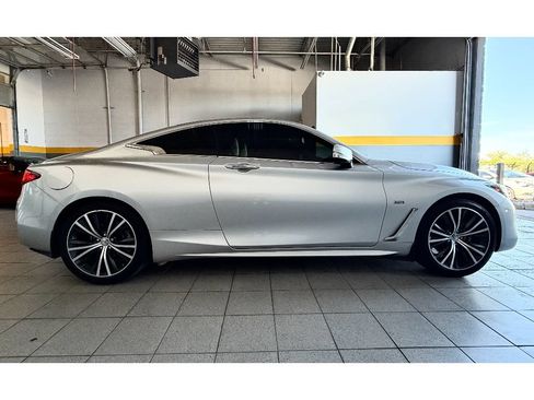 Used 2019 INFINITI Q60 3.0t Luxe w/ Essential Package AWD/4WD image 6