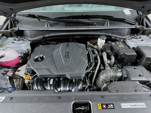 Used 2025 Kia Sportage LX image 30