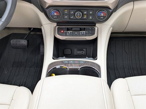 Used 2020 GMC Acadia Denali w/ LPO, Floor Liner Package image 19