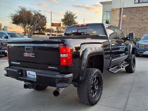 Used 2019 GMC Sierra 2500 Denali w/ Duramax Plus Package image 3