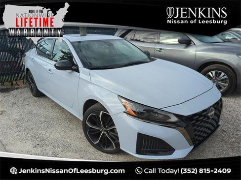 Certified 2023 Nissan Altima 2.5 SR w/ SR Premium Package image 1