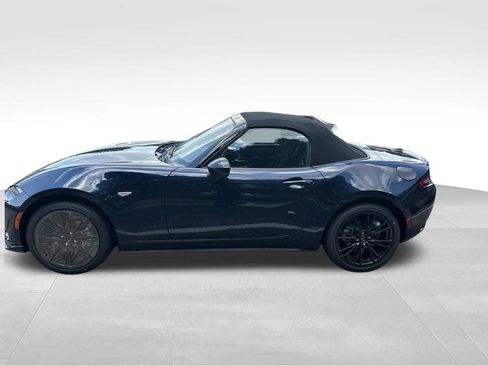 New 2026 MAZDA MX-5 Miata Club w/ Weather Package RWD image 3