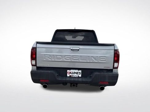 Used 2024 Honda Ridgeline Sport image 10