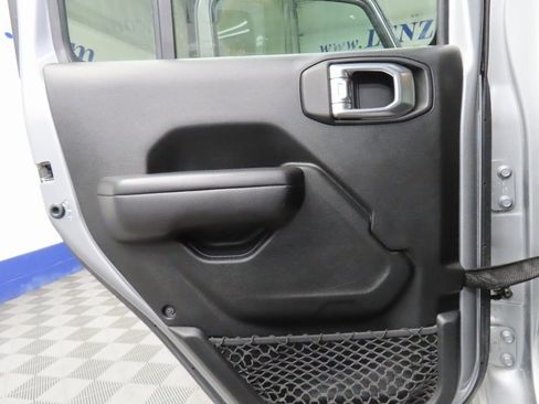 Used 2020 Jeep Wrangler Unlimited Willys image 46