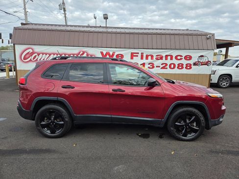 Used 2016 Jeep Cherokee Sport w/ Cold Weather Group image 2