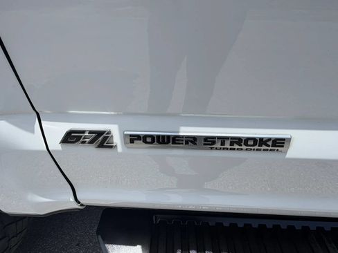 Used 2021 Ford F250 XLT w/ XLT Value Package AWD/4WD image 17