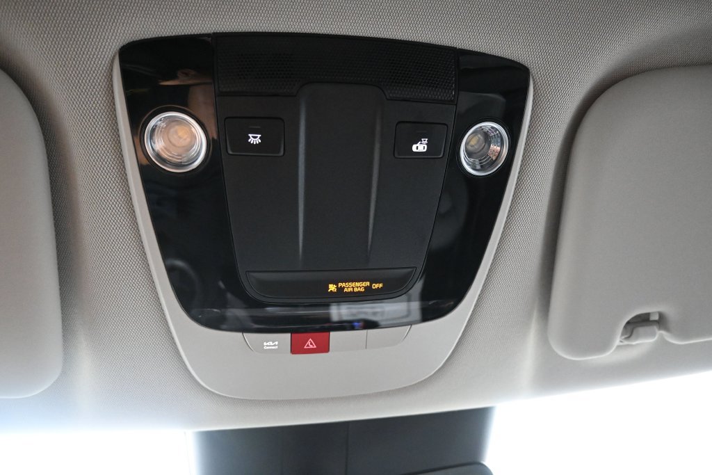 Used 2025 Kia EV6 Light w/ Light LR Technology Package RWD image 20