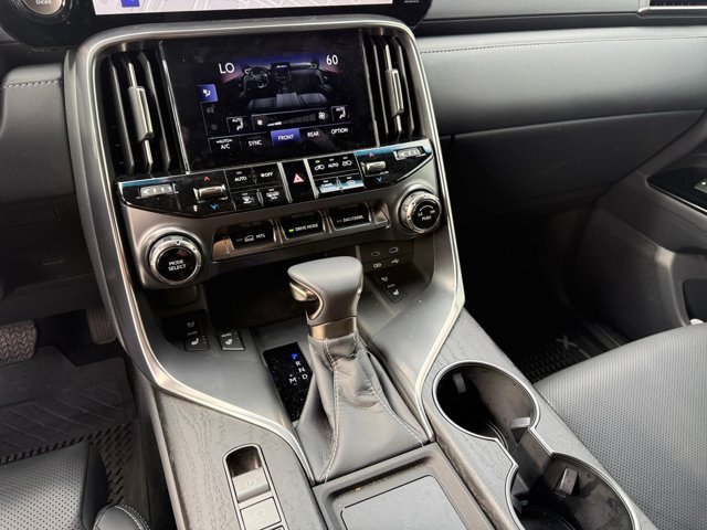 Used 2026 Lexus LX 600 4WD w/ Appearance Package image 11