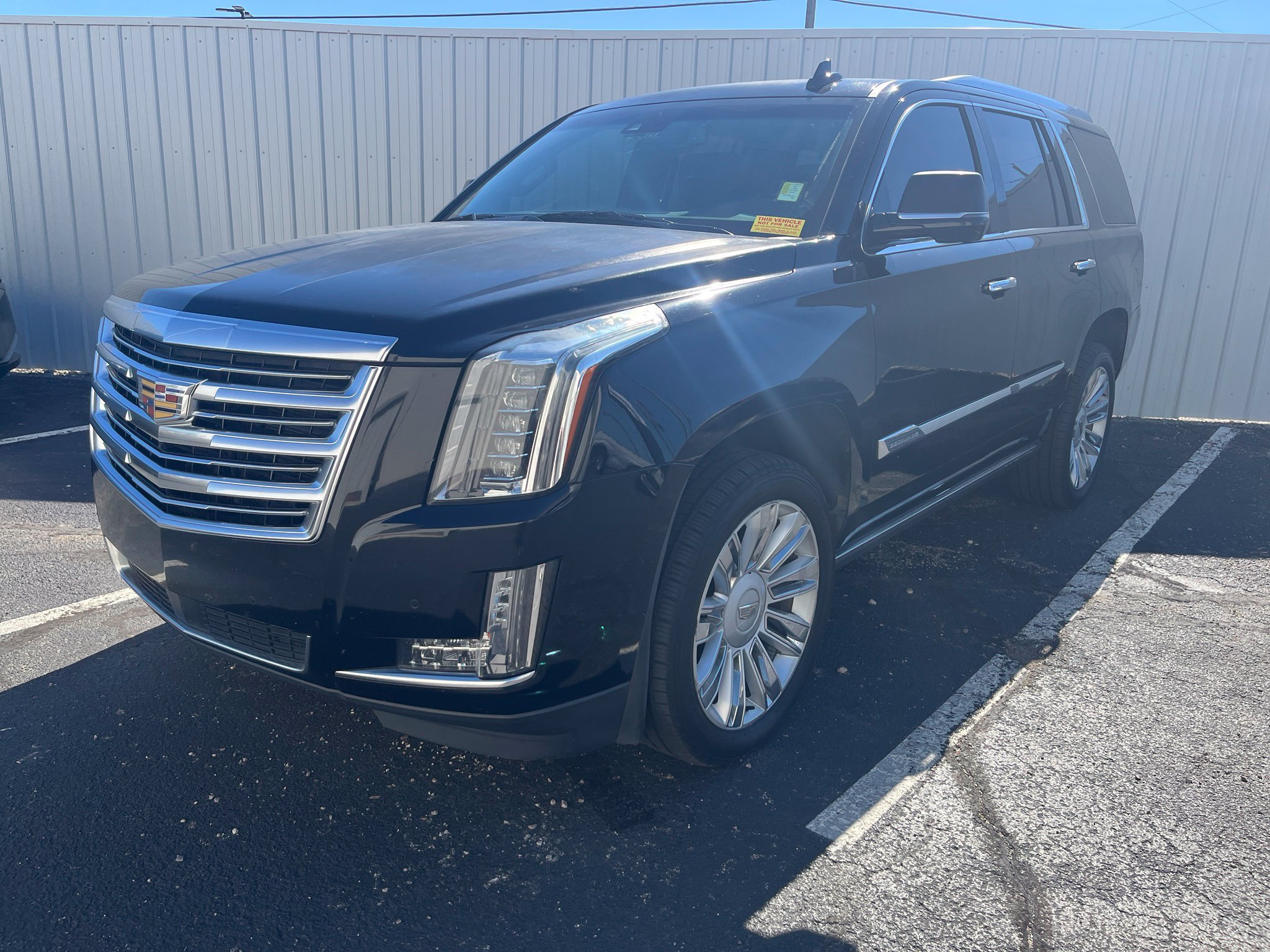 Used 2015 Cadillac Escalade Platinum AWD/4WD image 3