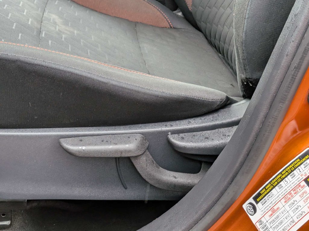 Used 2024 Nissan Kicks SR FWD image 15