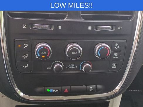 Used 2020 Dodge Grand Caravan SE w/ UConnect Hands-Free Group FWD image 24